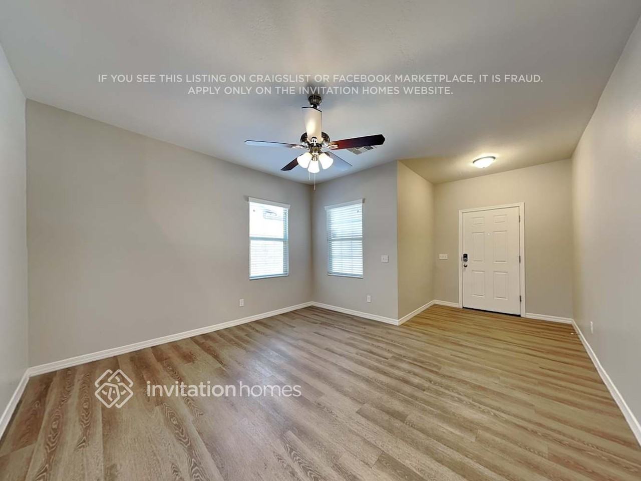 395 W White Sands Dr - Photo 4 of 25