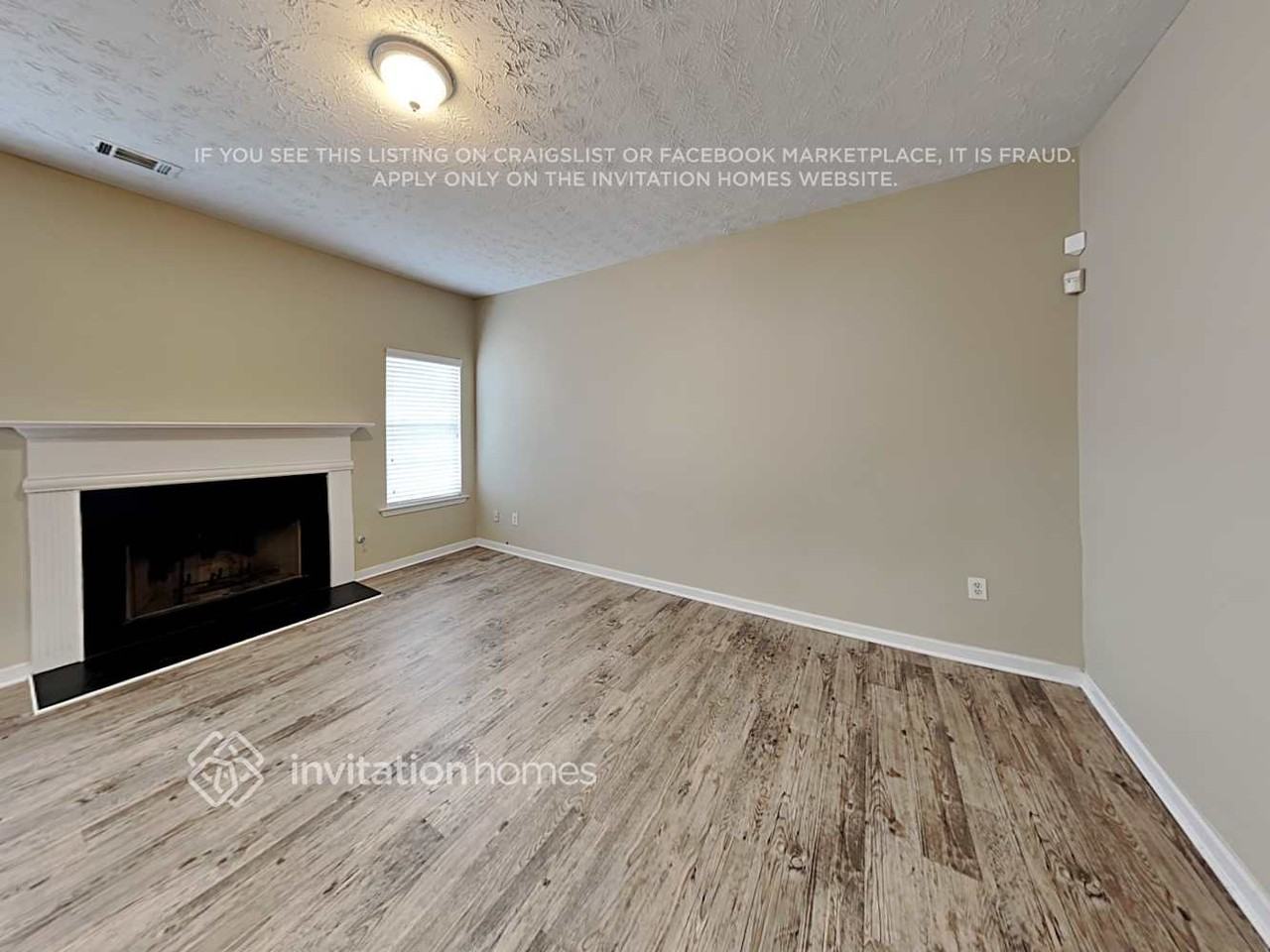 1630 Garden Ct - Photo 4 of 21