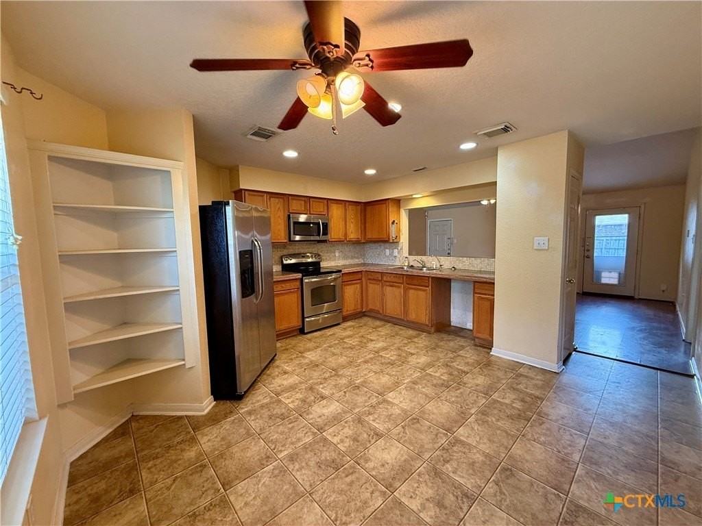 302 Renee Dr - Photo 6 of 22