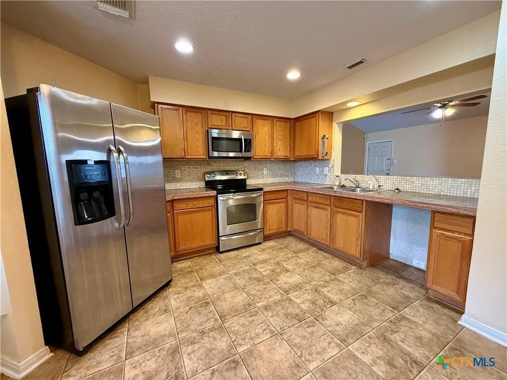 302 Renee Dr - Photo 7 of 22