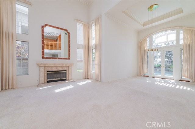 22661 White Oaks - Photo 3 of 8
