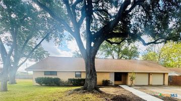 featured image of 4702 Aster Ln