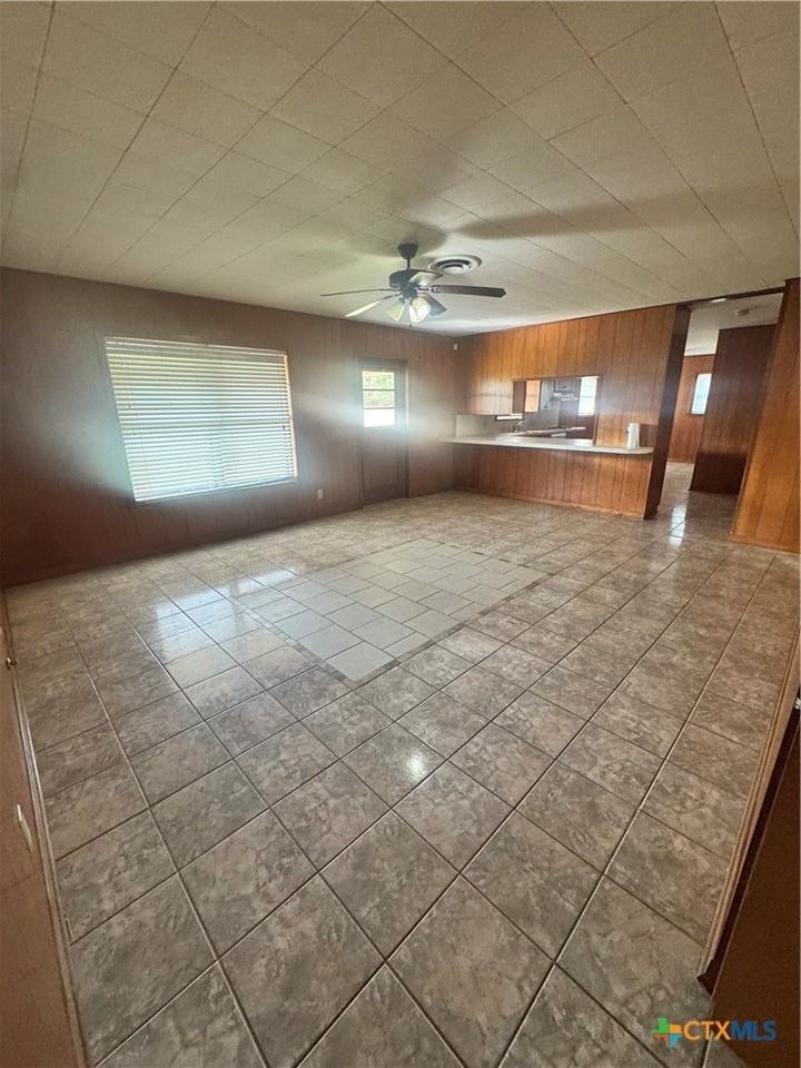 4702 Aster Ln - Photo 4 of 25
