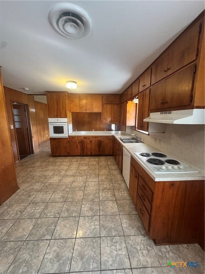 4702 Aster Ln - Photo 6 of 25