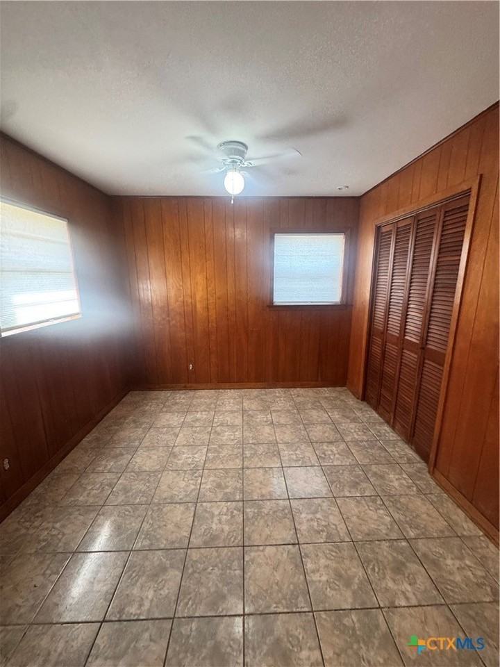 4702 Aster Ln - Photo 7 of 25