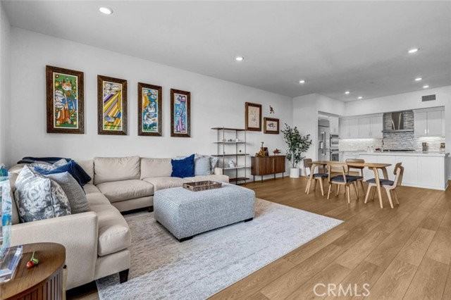 2307 Rivington - Photo 4 of 8