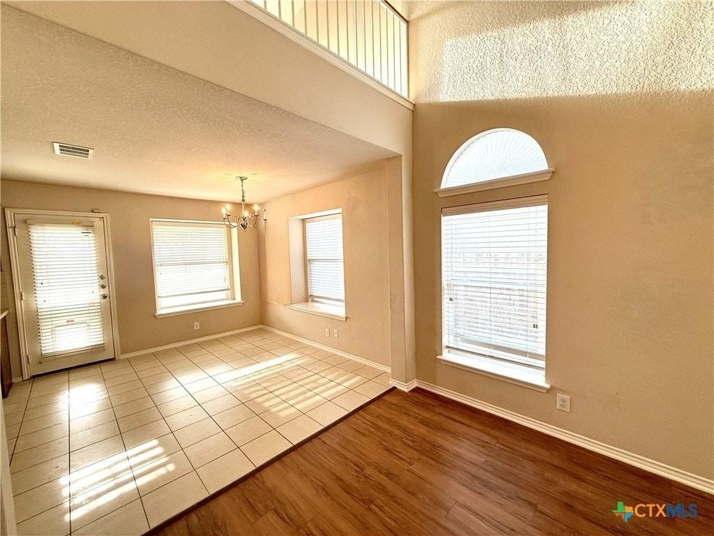 558 Briggs Dr - Photo 7 of 30