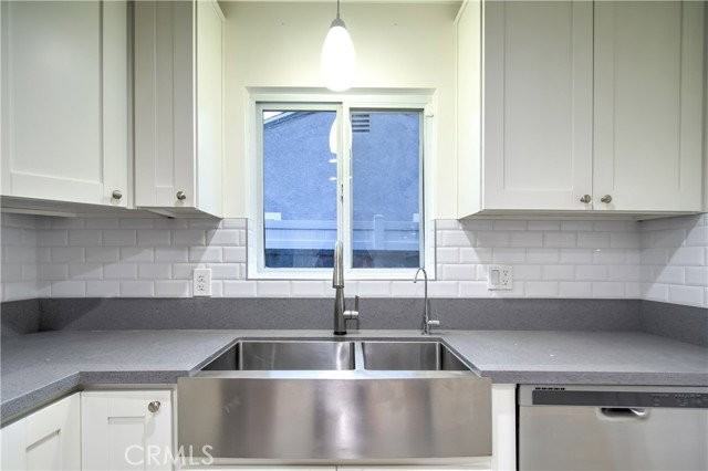 1212 W Woodcrest Ave - Photo 7 of 8