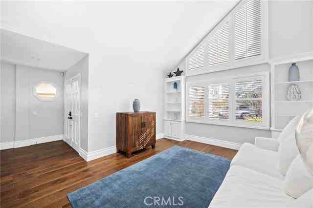 2463 Irvine Ave #C1 - Photo 3 of 7