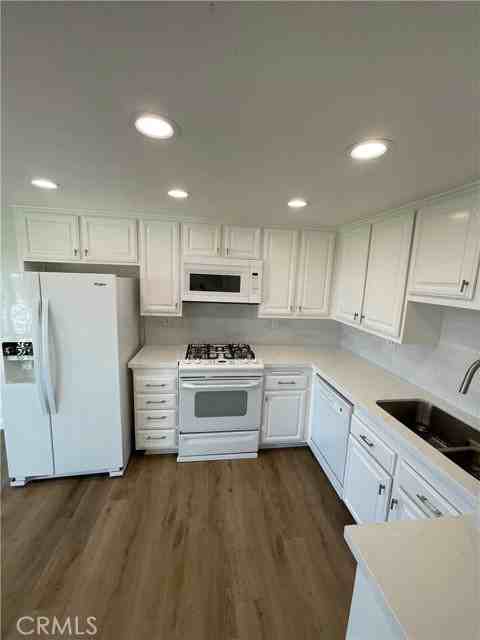 8 Land Fall Ct - Photo 7 of 8