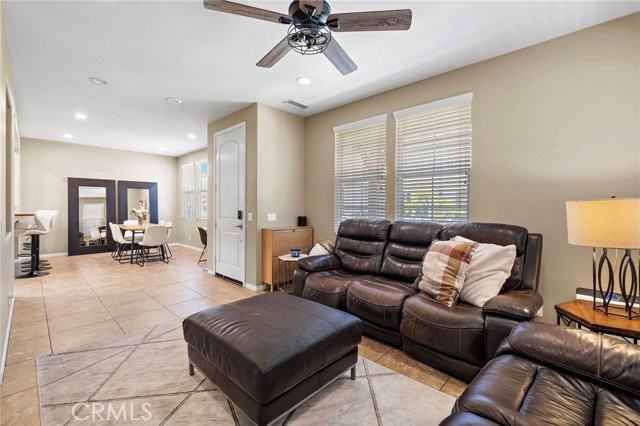 221 Landmark Ln - Photo 5 of 8