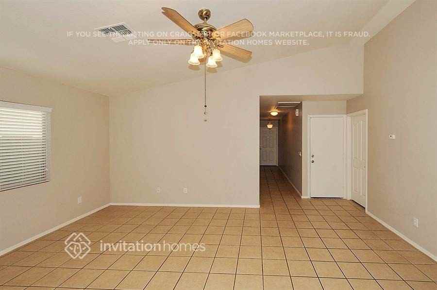 17838 W Ventura St - Photo 2 of 19