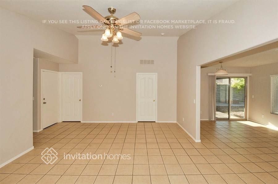 17838 W Ventura St - Photo 3 of 19