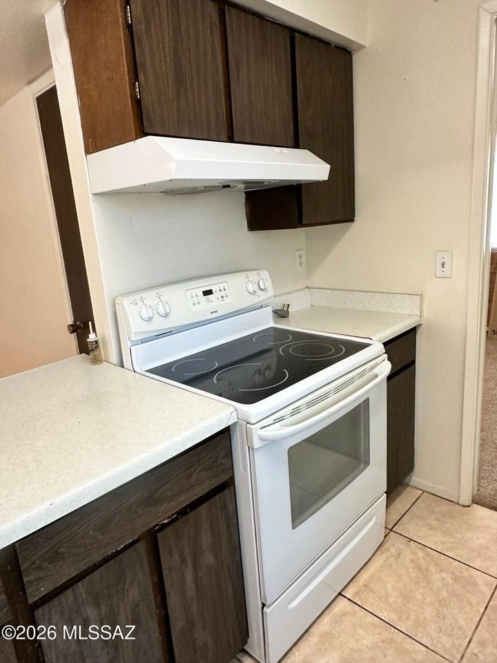 2650 W Calle Padilla - Photo 4 of 16