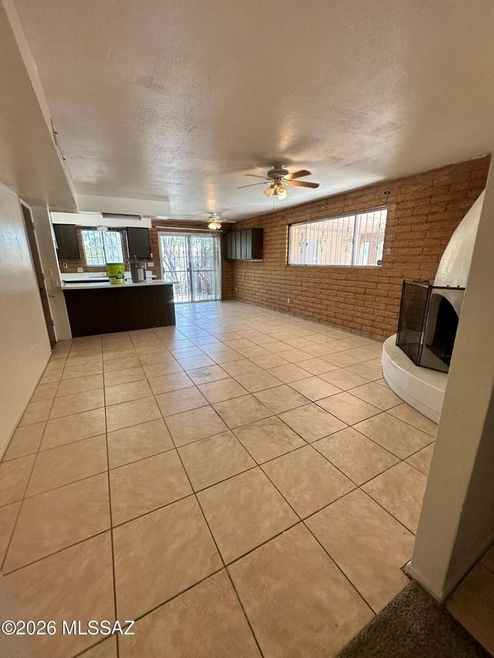 2650 W Calle Padilla - Photo 6 of 16