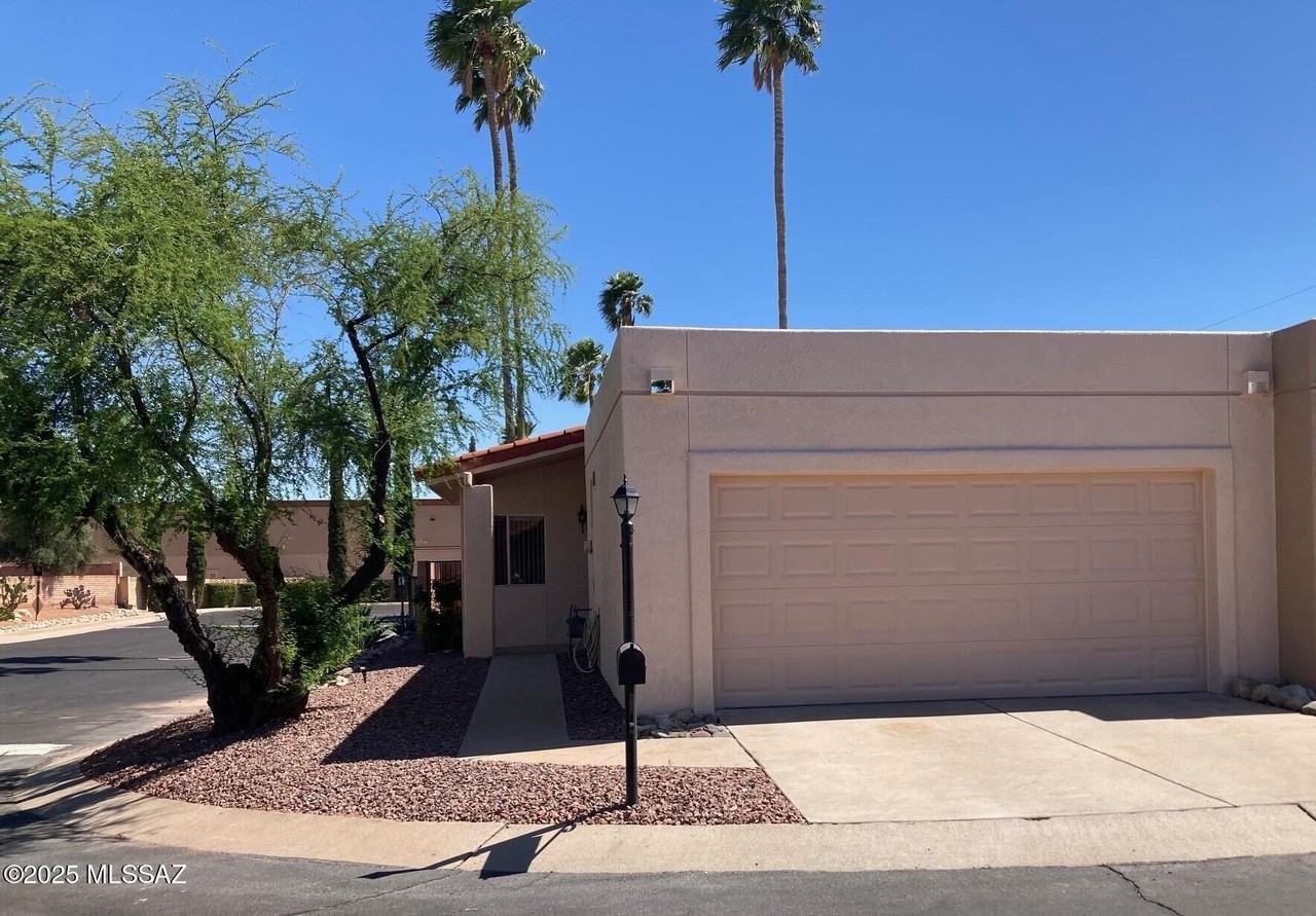 179 W Lillian Ln