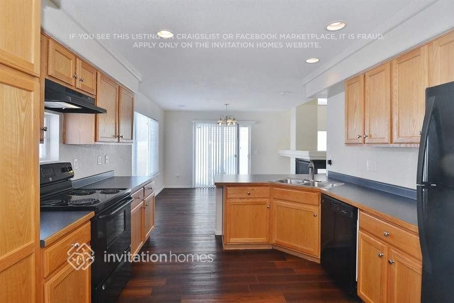 19743 E 49th Ave - Photo 6 of 20