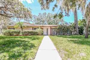 featured image of 10350 Bay Hills Dr