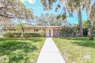 10350 Bay Hills Dr - Photo 1 of 1