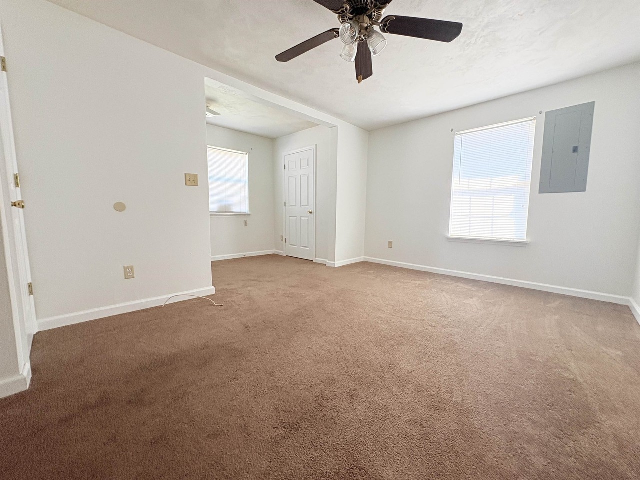 924 Reverend Doctor Ernest Ferrell Street - Photo 6 of 20