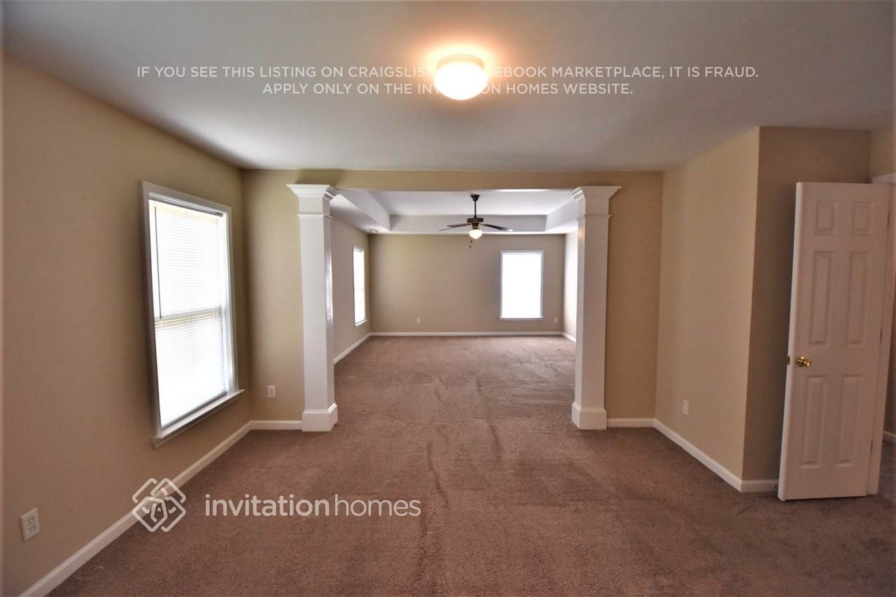 7282 Madison Cir - Photo 3 of 14