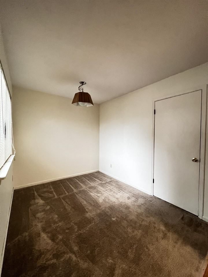 1446 Willow Bend Way #D - Photo 2 of 14
