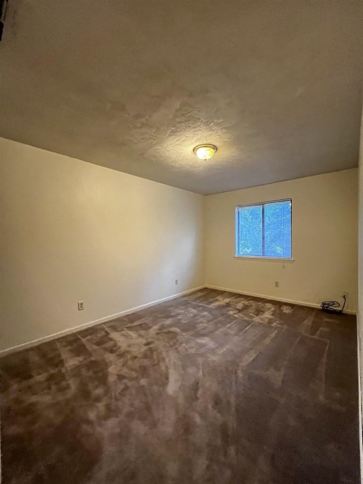 1446 Willow Bend Way #D - Photo 6 of 14