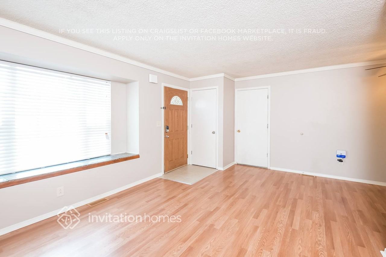 1405 S Biscay Ct - Photo 4 of 20