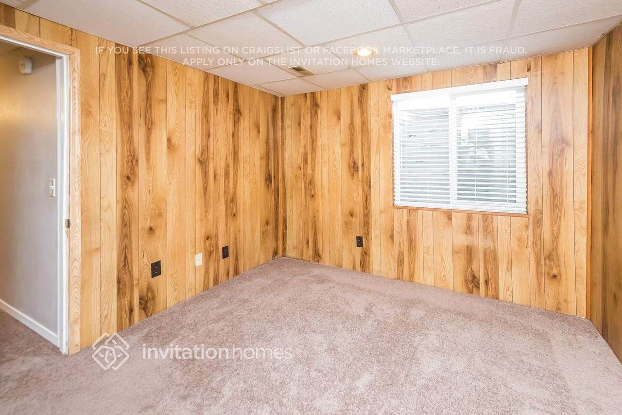 1405 S Biscay Ct - Photo 7 of 20