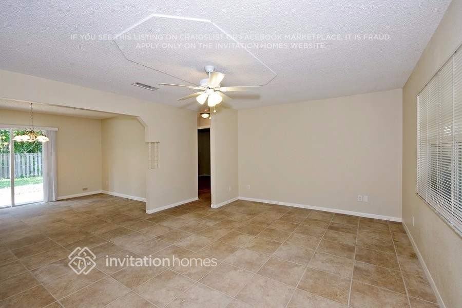 2744 Corbusier Dr - Photo 3 of 16