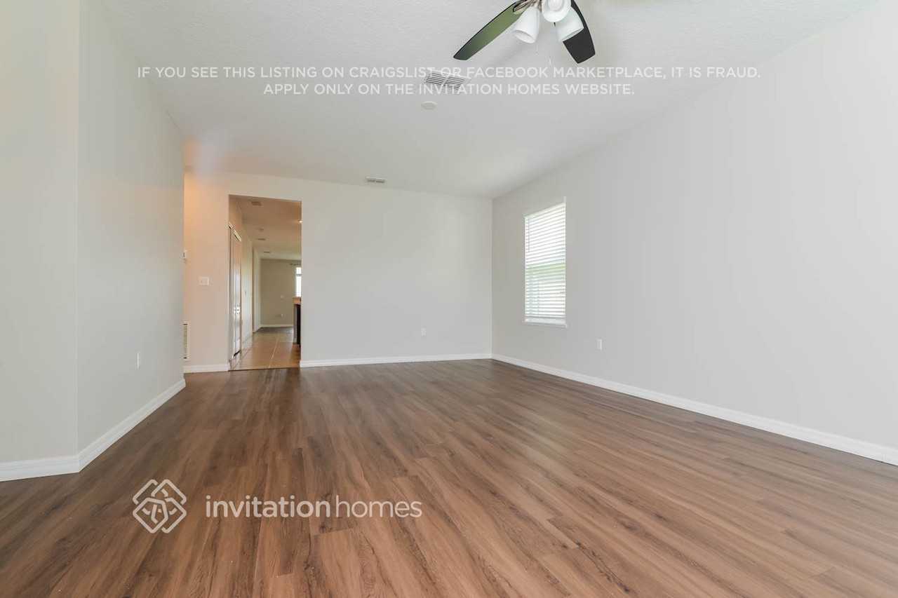 5630 Silver Thistle Ln - Photo 3 of 17