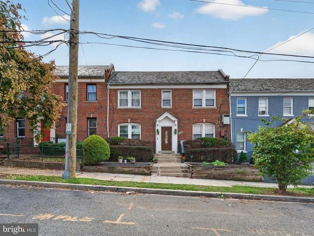 1333 Adams St Ne #3 - Photo 2 of 31