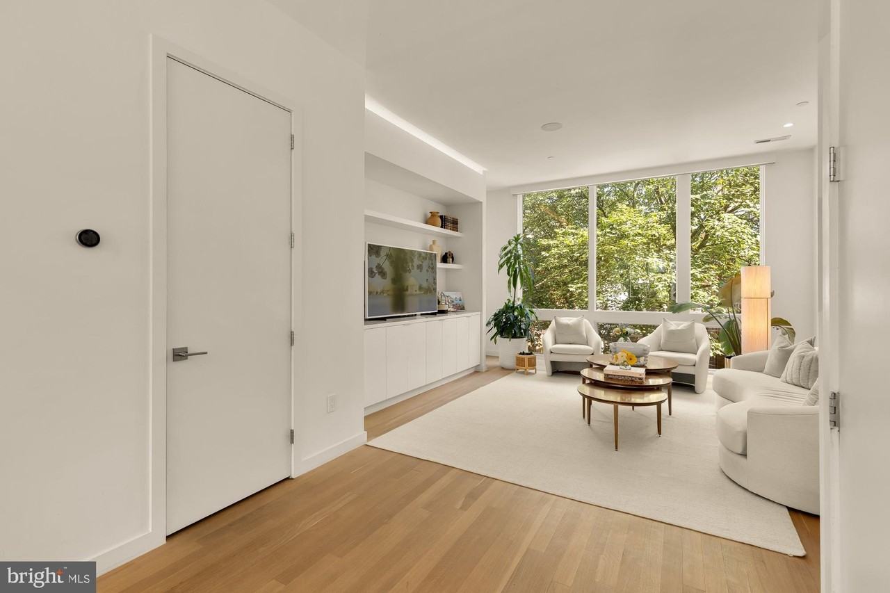 1539 6th St Nw #2 - Photo 7 of 38