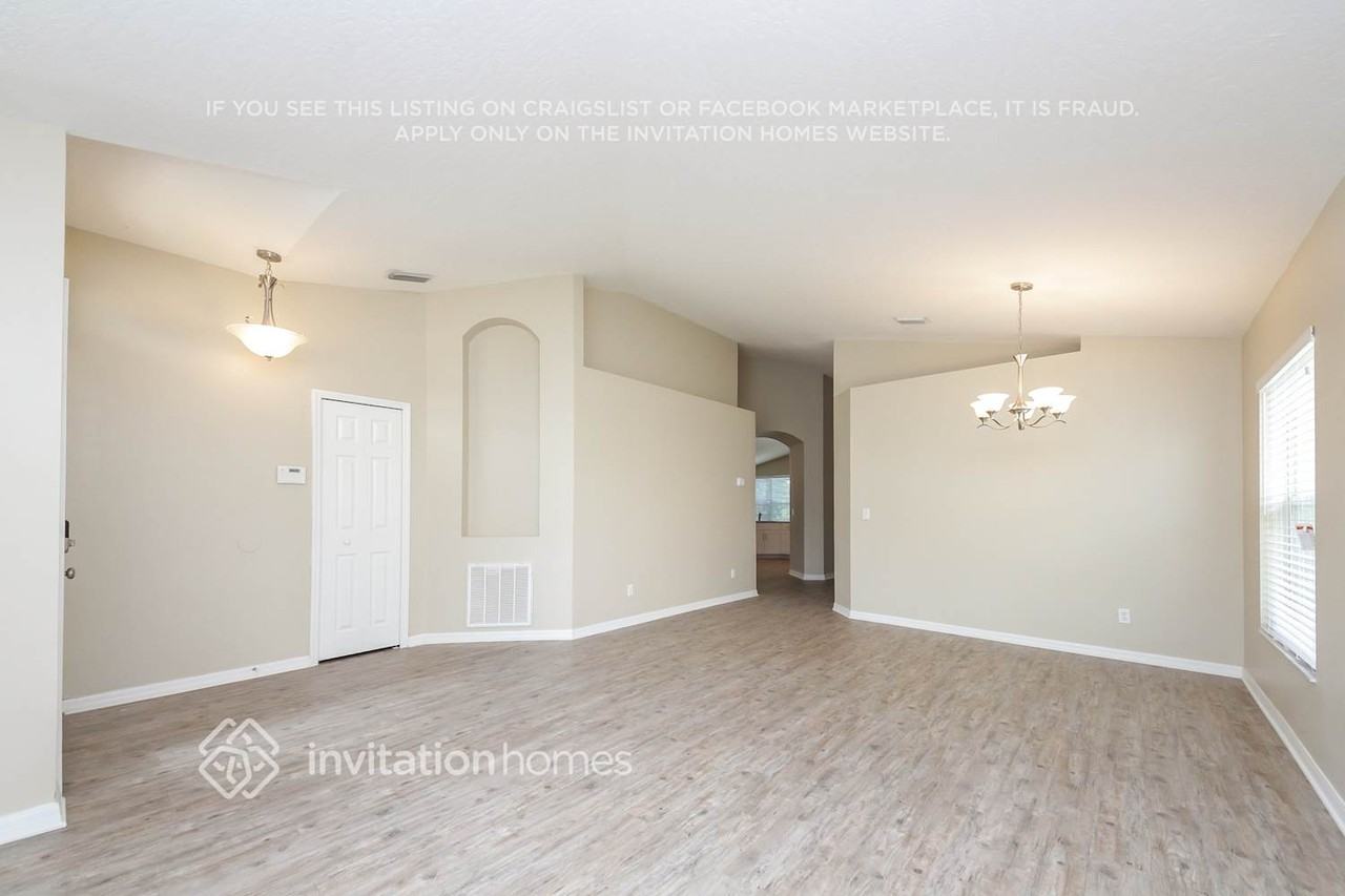 745 Sedgewood Cir - Photo 3 of 21