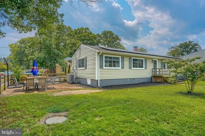 1813 Potomac Rd - Photo 2 of 50