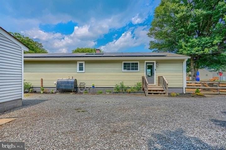 1813 Potomac Rd - Photo 7 of 50