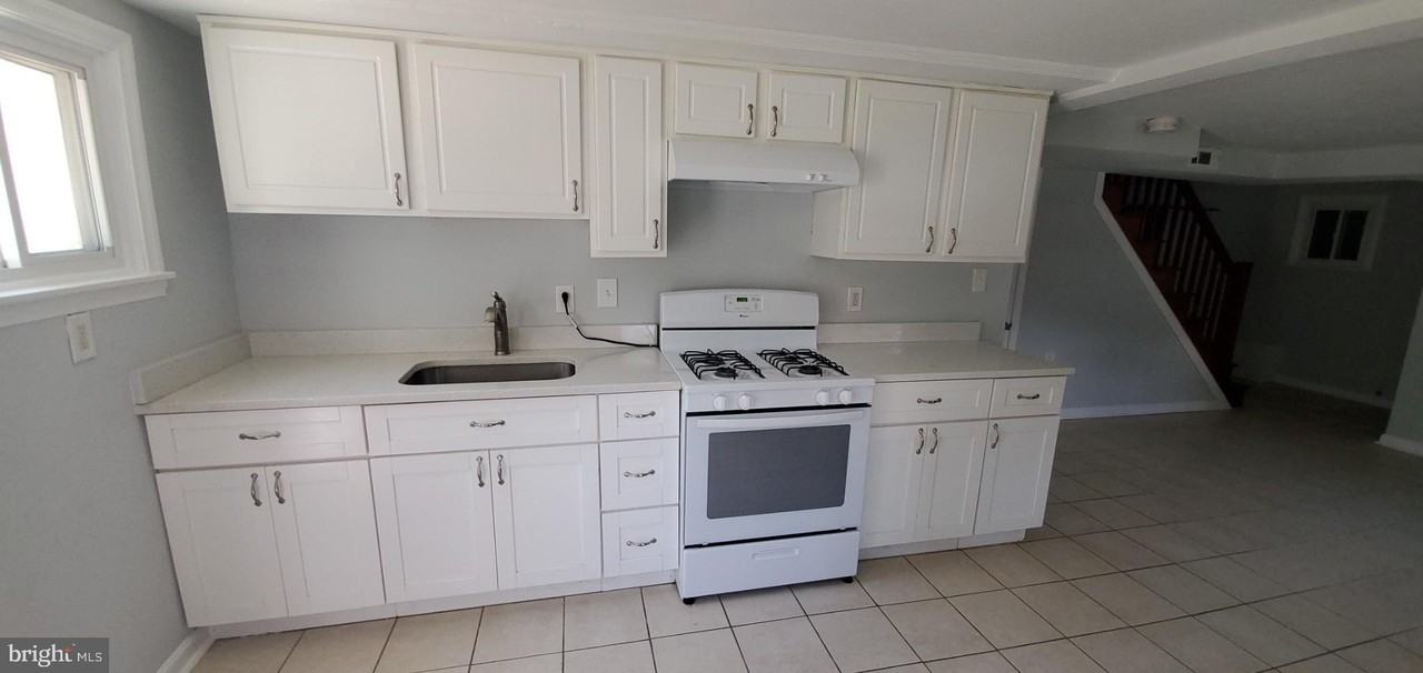 301 Westowne Rd #1 - Photo 4 of 22