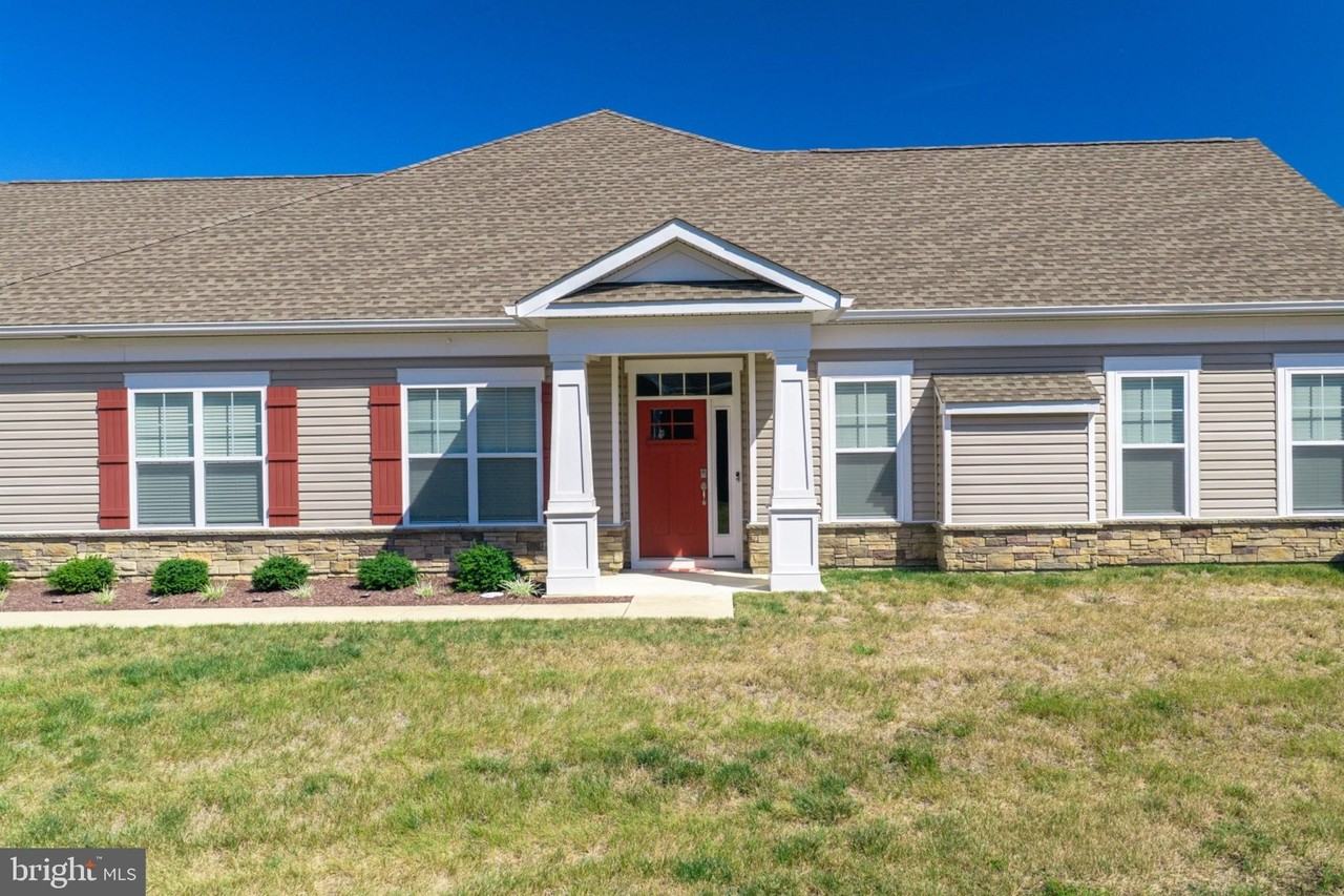 14 Camden Cir - Photo 3 of 27