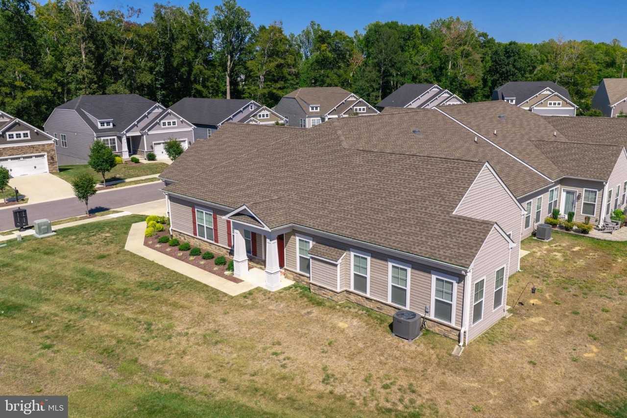 14 Camden Cir - Photo 4 of 27