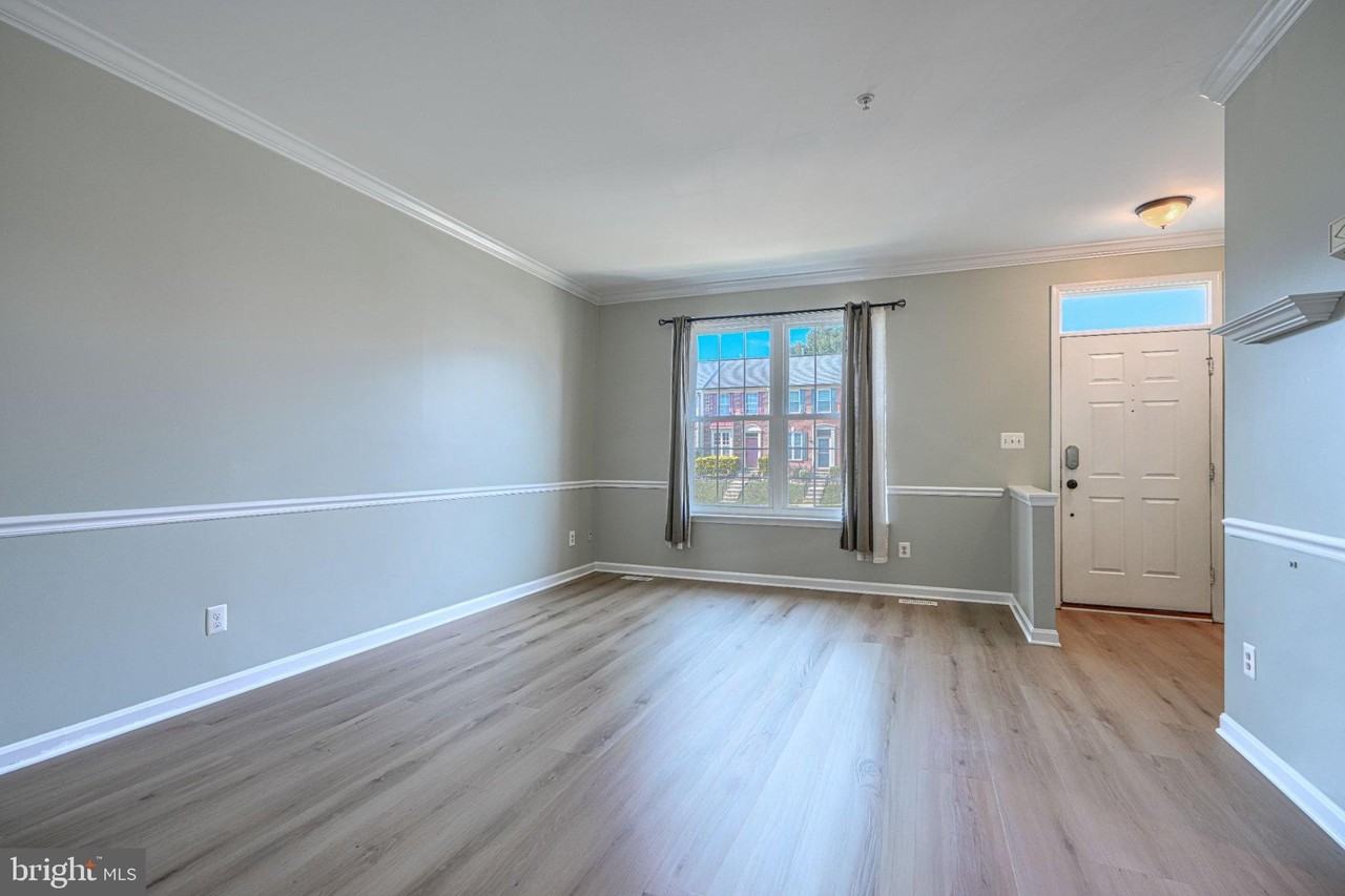 1305 Roman Ridge Way - Photo 4 of 26