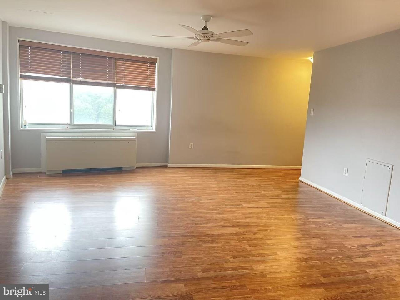 10201 Grosvenor Pl #1628 - Photo 5 of 20