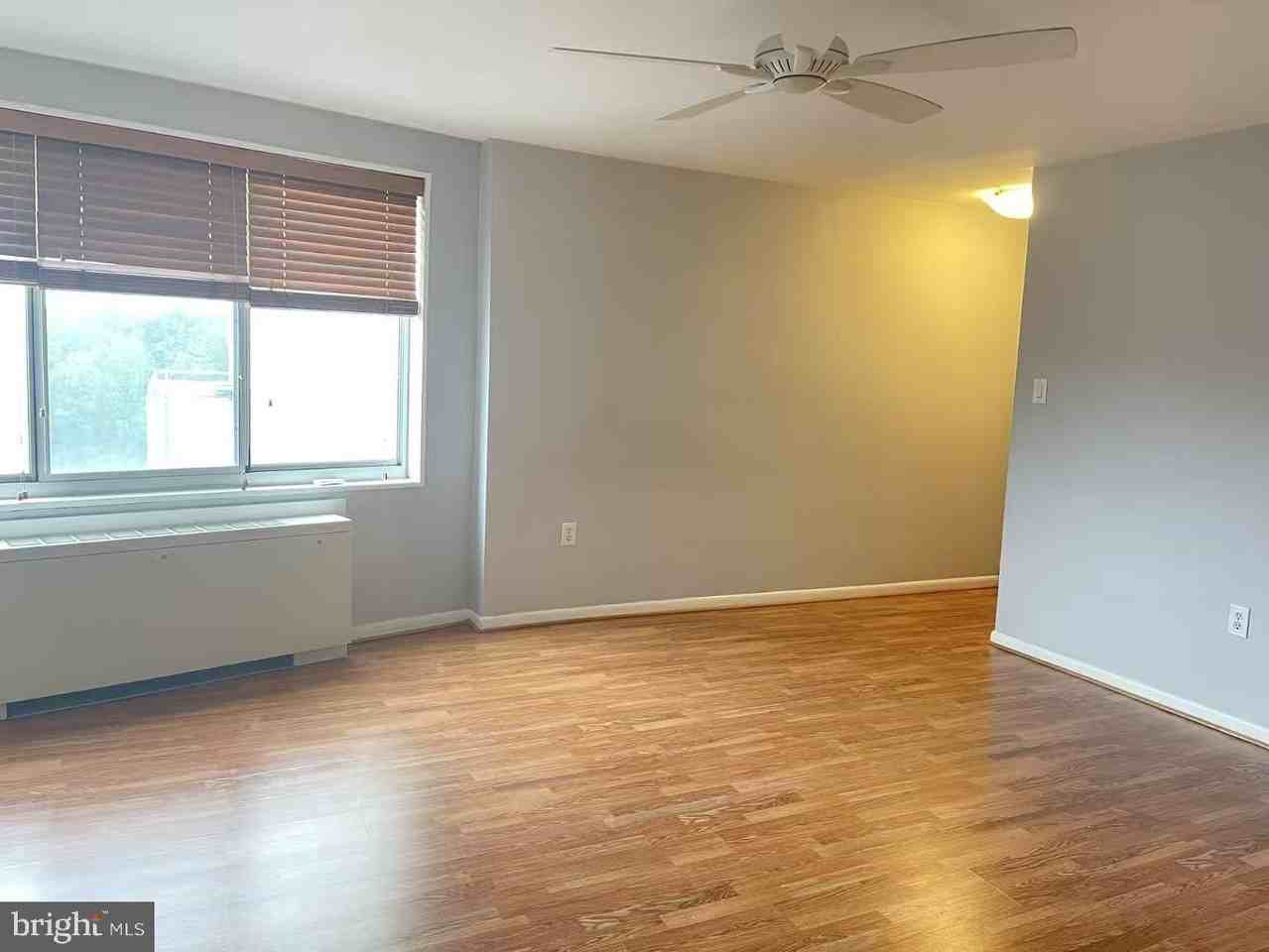 10201 Grosvenor Pl #1628 - Photo 6 of 20