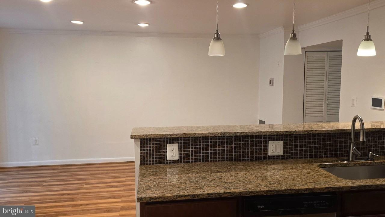 7621 Swan Ter - Photo 2 of 9