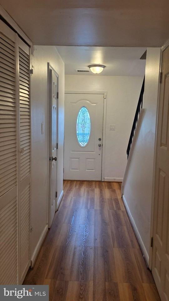 7621 Swan Ter - Photo 5 of 9