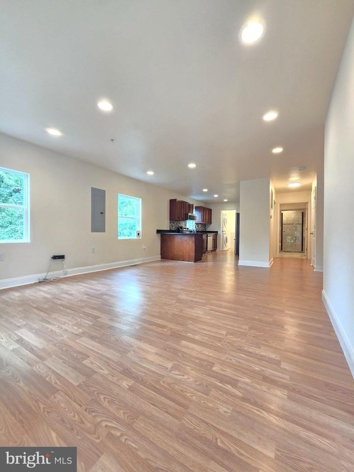 12910 9th St - Photo 2 of 20