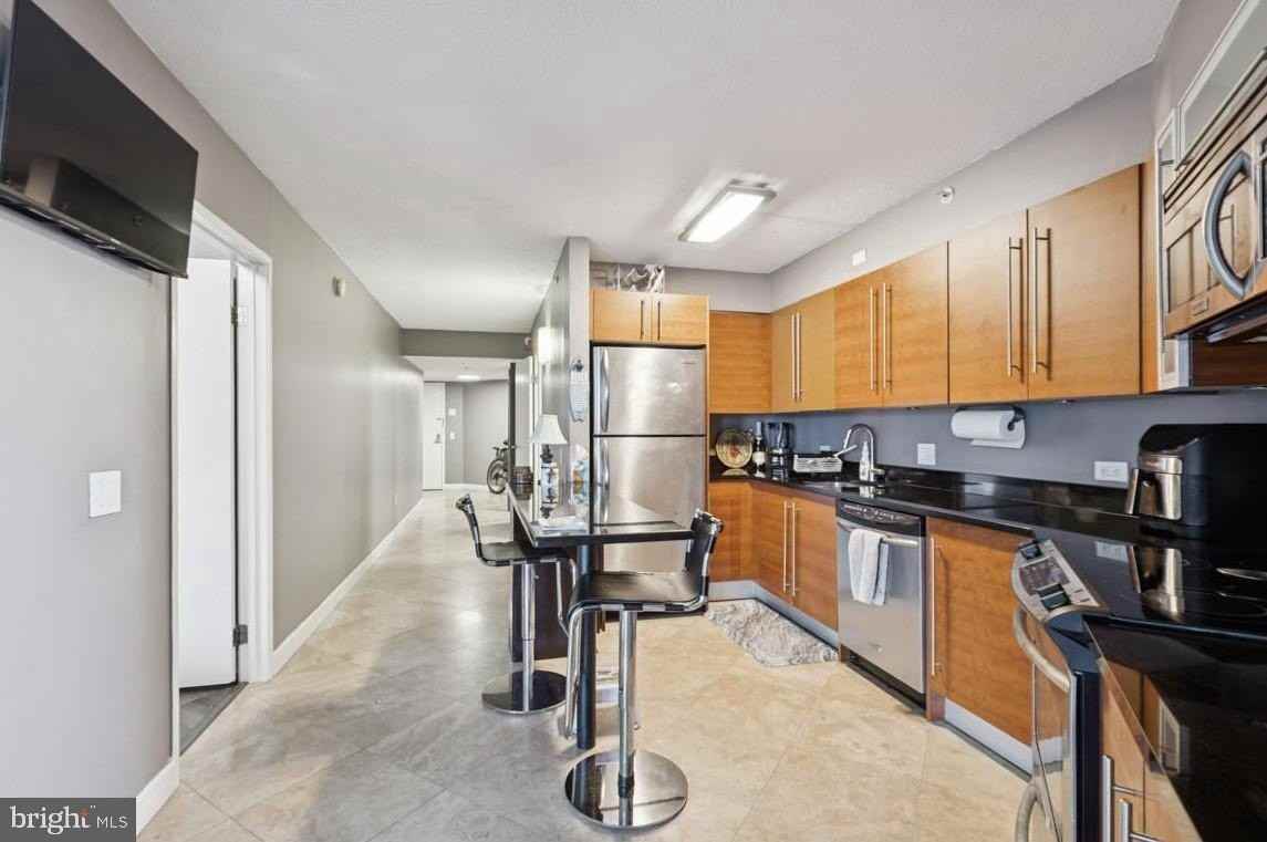 526 Pacific Ave #207 - Photo 2 of 24