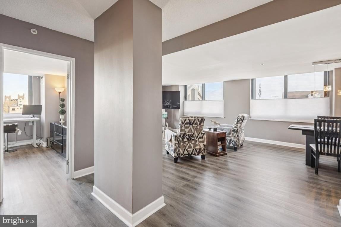 526 Pacific Ave #207 - Photo 4 of 24