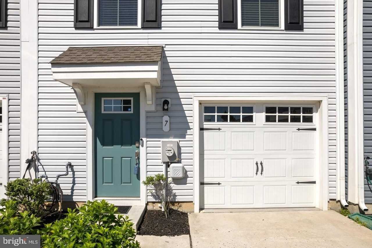 7 F Parsons Blvd - Photo 3 of 34