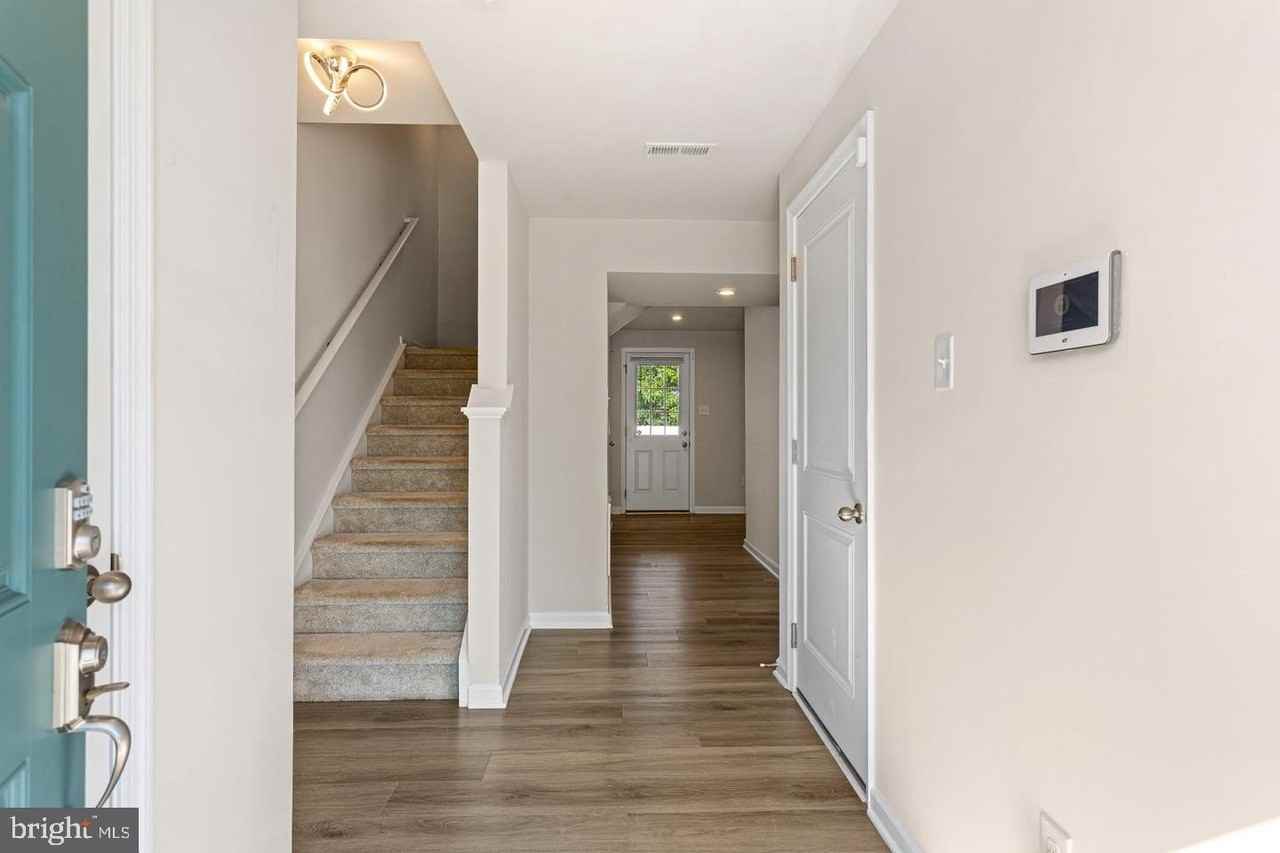 7 F Parsons Blvd - Photo 4 of 34