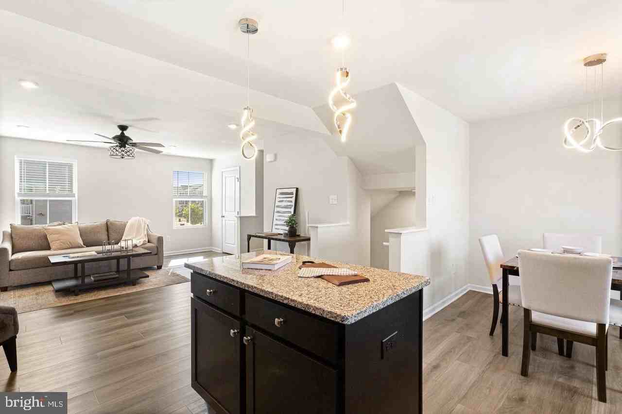 7 F Parsons Blvd - Photo 6 of 34